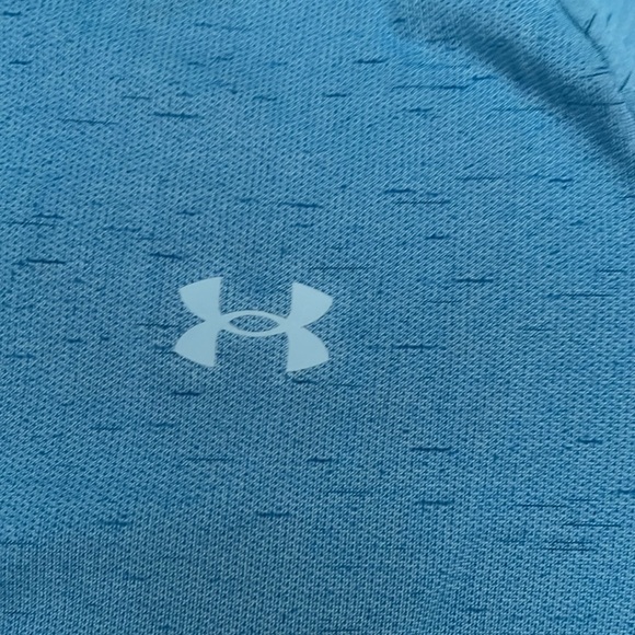 Men’s heat gear running shirt. Size XXL - Picture 2 of 4